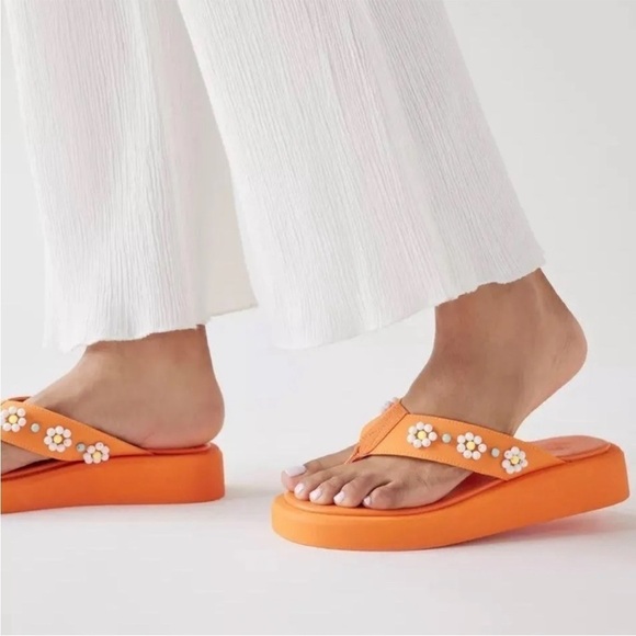 NWT Urban Outfitters Embellished Thong Flip Flops Sandals in Orange - Picture 4 of 7